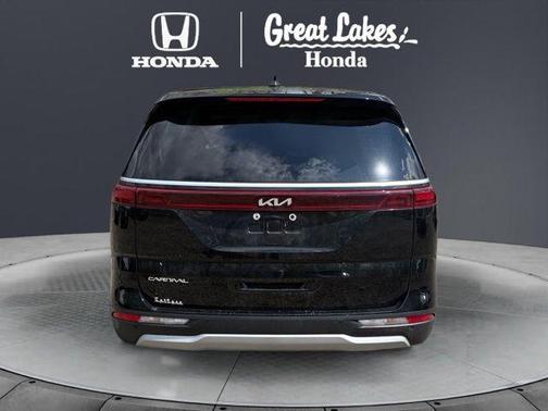 Aurora Black Pearl 2024 Kia Carnival LX