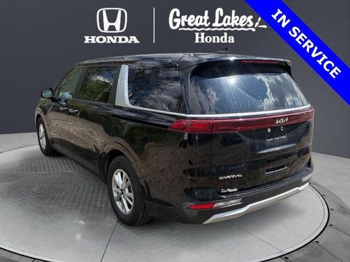 Aurora Black Pearl 2024 Kia Carnival LX