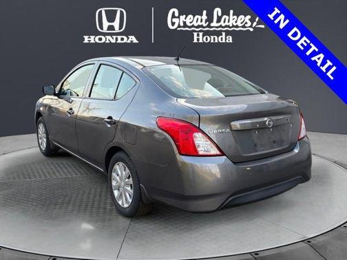 Gun Metallic 2016 Nissan Versa 1.6 S