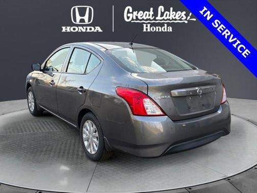 Gun Metallic 2016 Nissan Versa 1.6 S