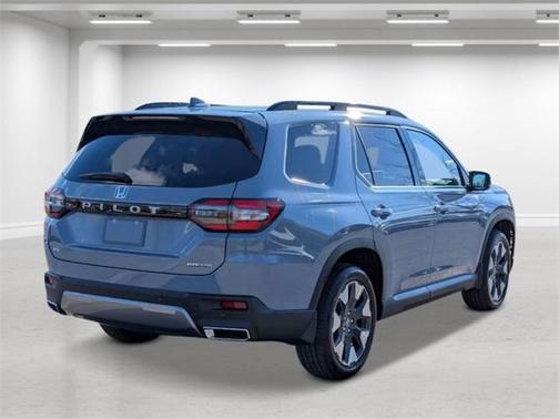 2026 Honda Pilot Touring 8-Passenger