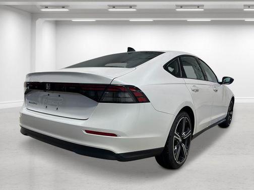 Platinum White Pearl 2026 Honda Accord SE