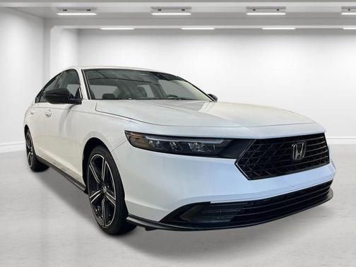 Platinum White Pearl 2026 Honda Accord SE