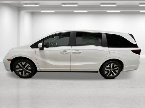 Platinum White Pearl 2026 Honda Odyssey EX-L