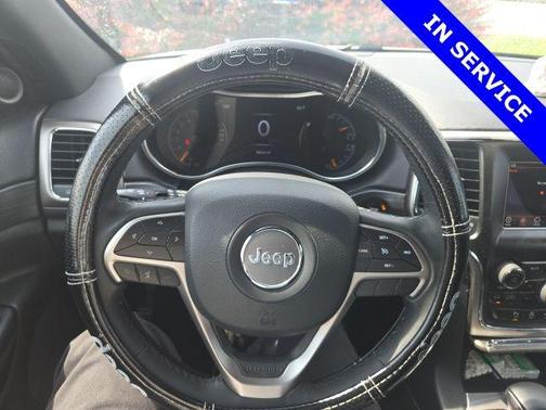 Bright White Clearcoat 2019 Jeep Grand Cherokee Laredo