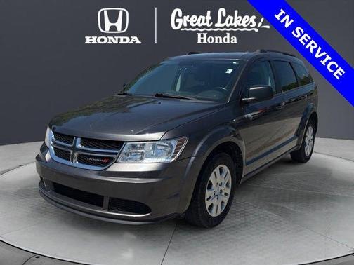 Granite Pearlcoat 2017 Dodge Journey SE