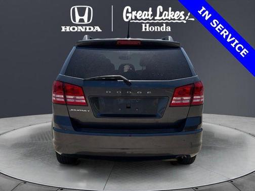 Granite Pearlcoat 2017 Dodge Journey SE