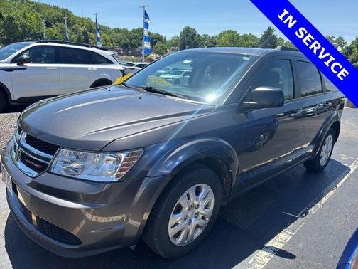 Granite Pearlcoat 2017 Dodge Journey SE