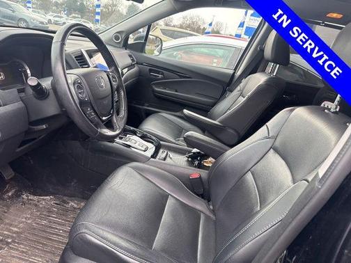 Crystal Black Pearl 2017 Honda Pilot Elite