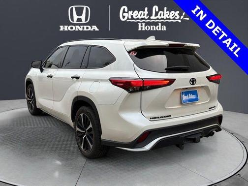 Blizzard Pearl 2021 Toyota Highlander XSE