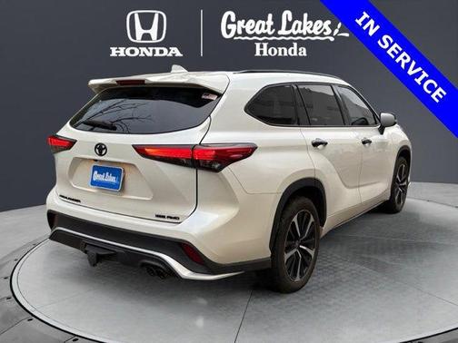 Blizzard Pearl 2021 Toyota Highlander XSE