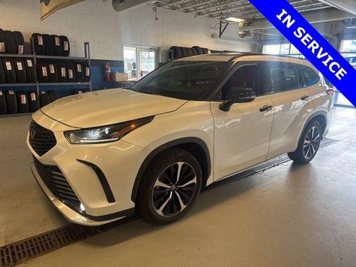 Blizzard Pearl 2021 Toyota Highlander XSE
