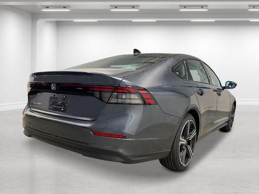 Meteorite Gray Metallic 2026 Honda Accord SE