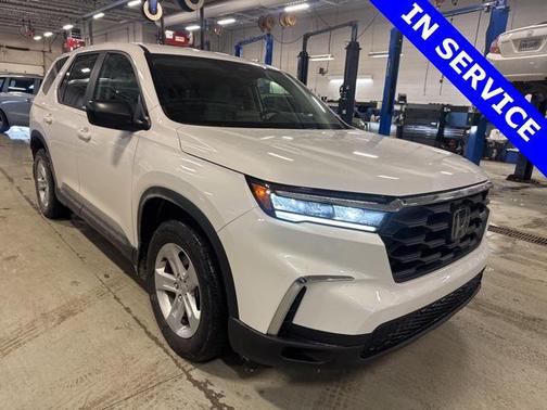 2023 Honda Pilot AWD LX