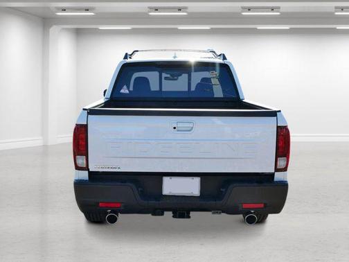 Platinum White Pearl 2026 Honda Ridgeline RTL