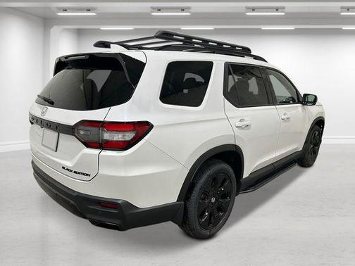 Platinum White Pearl 2026 Honda Pilot Black Edition