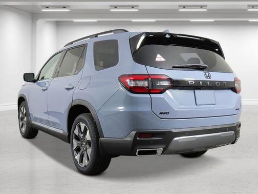 Sonic Gray Pearl 2026 Honda Pilot Elite