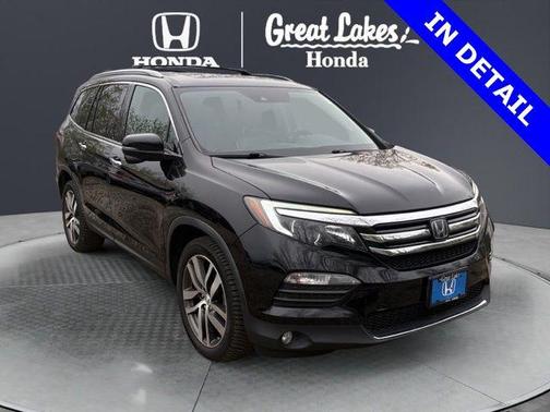 Crystal Black Pearl 2017 Honda Pilot Touring