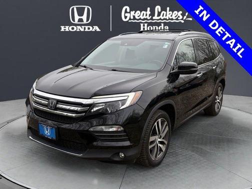 Crystal Black Pearl 2017 Honda Pilot Touring