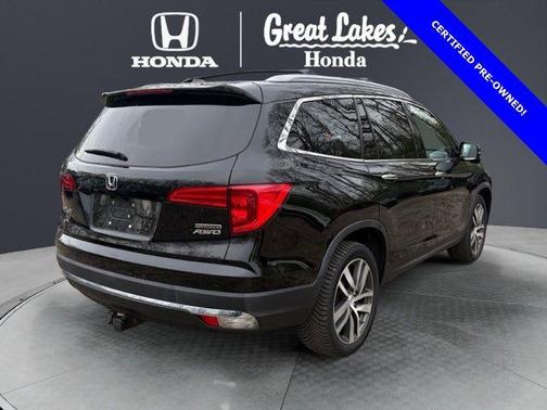Crystal Black Pearl 2017 Honda Pilot Touring
