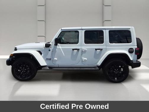 41 2025 Jeep Wrangler 4xe Sahara