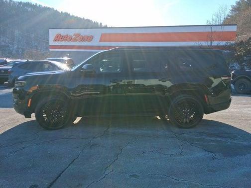 2022 Jeep Wagoneer Series II Carbide