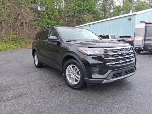 Agate Black Metallic 2026 Ford Explorer Active