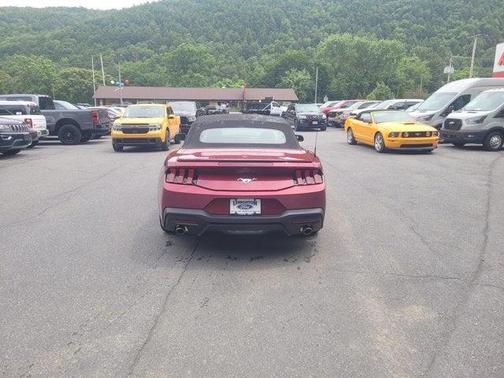 2025 Ford Mustang EcoBoost Premium