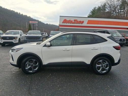 2026 Ford Escape ST-Line Select AWD