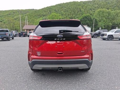 Rapid Red Metallic Tinted Clearcoat 2024 Ford Edge SEL