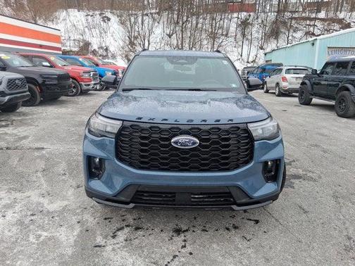2026 Ford Explorer ST-Line 4WD