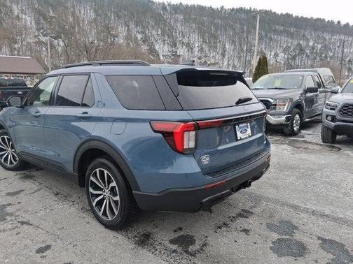 2026 Ford Explorer ST-Line 4WD