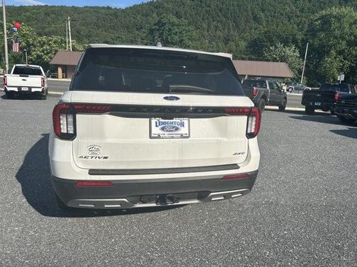2025 Ford Explorer Active 4WD