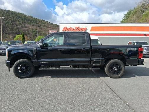 Agate Black Metallic 2026 Ford F-350 Lariat