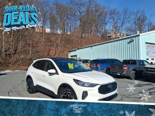 2026 Ford Escape Platinum AWD