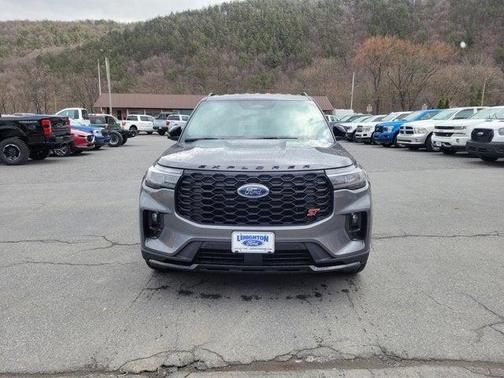 2025 Ford Explorer ST 4WD