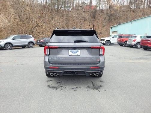 2025 Ford Explorer ST 4WD