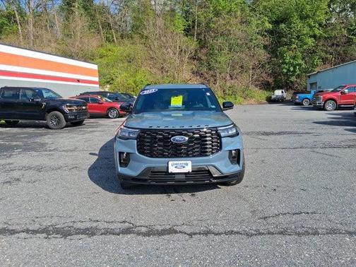 Vapor Blue Metallic 2025 Ford Explorer ST-Line 4WD