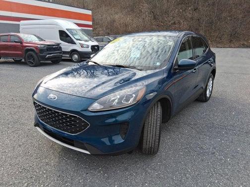 Dark Persian Green Metallic 2020 Ford Escape SE