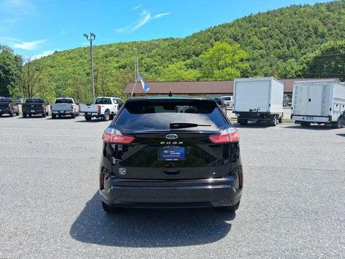 Agate Black Metallic 2022 Ford Edge ST-Line