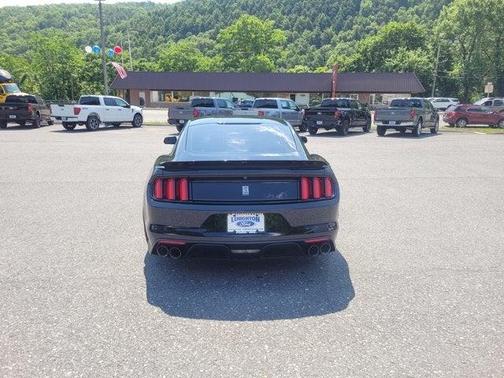2016 Ford Shelby GT350 Base