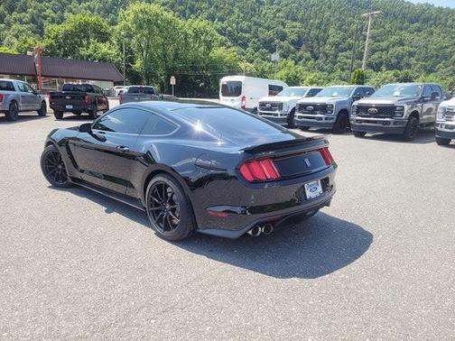 2016 Ford Shelby GT350 Base