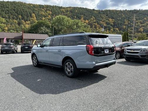 2025 Ford Expedition Max Active 4x4