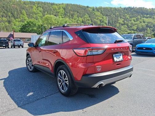 Rapid Red Metallic Tinted Clearcoat 2021 Ford Escape SEL