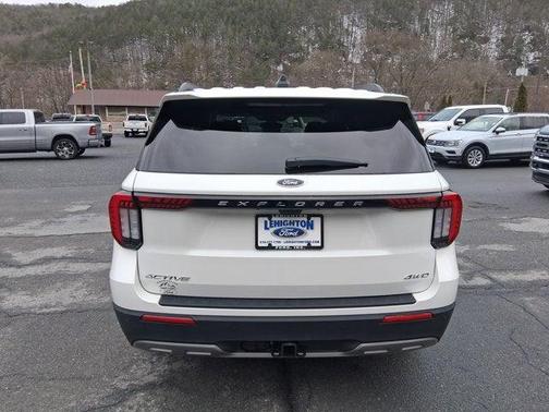 2025 Ford Explorer Active