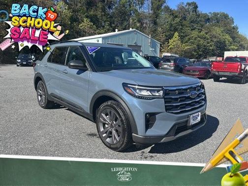 2025 Ford Explorer Active 4WD