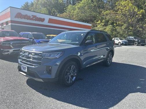 2025 Ford Explorer Active 4WD