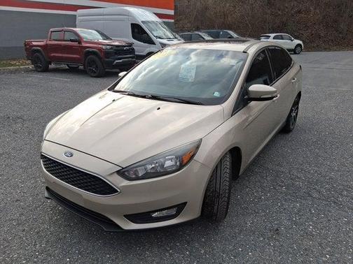 White Gold 2018 Ford Focus SEL