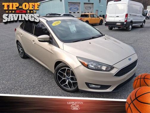 White Gold 2018 Ford Focus SEL