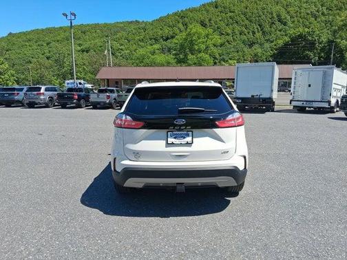 Star White Metallic Tri-Coat 2024 Ford Edge SEL